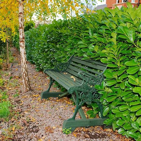 Little Redlands B&B Lincoln Bagian luar foto