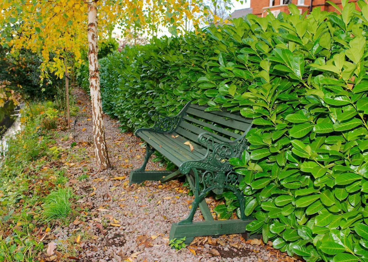Little Redlands B&B Lincoln Bagian luar foto