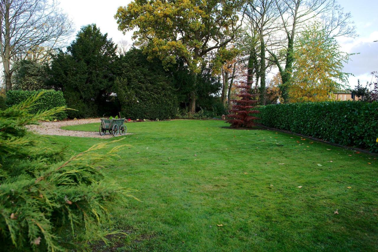 Little Redlands B&B Lincoln Bagian luar foto
