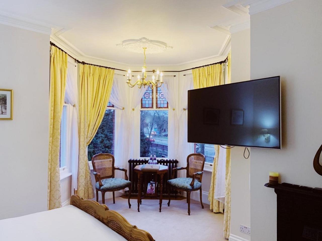 Little Redlands B&B Lincoln Bagian luar foto